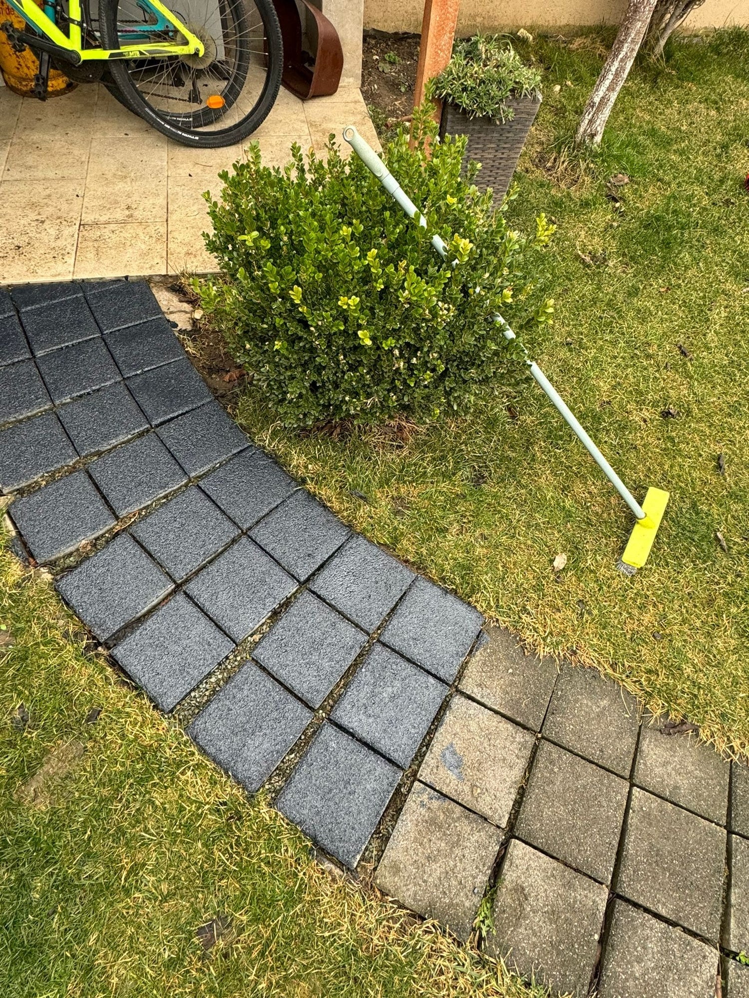 paint pavers and concrete